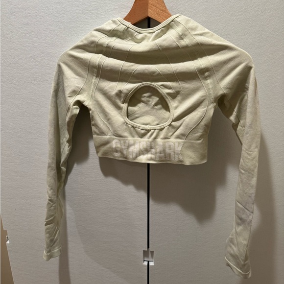 Gymshark Cropped Top - Picture 2 of 7